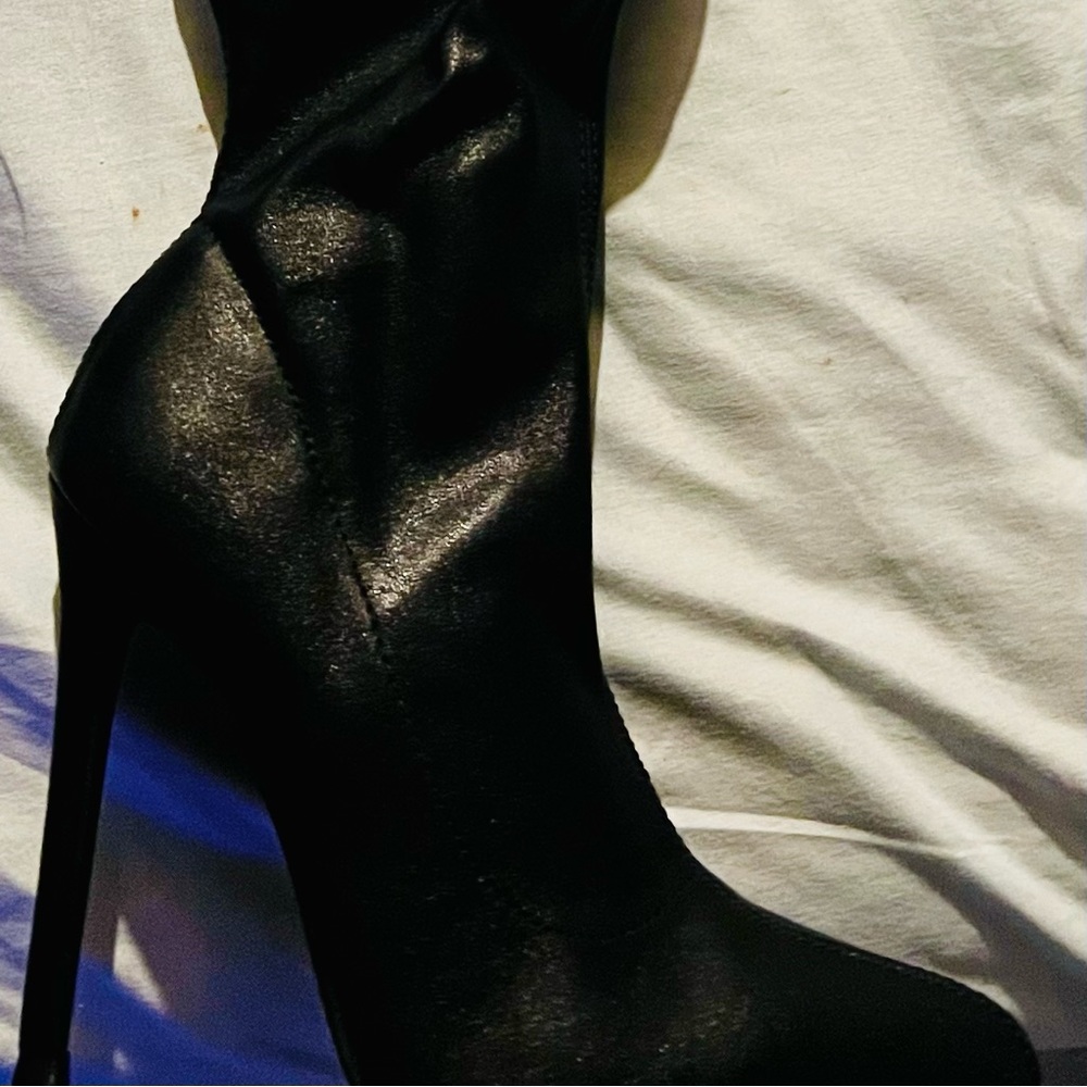 Brand new fashion nova over the knee boot